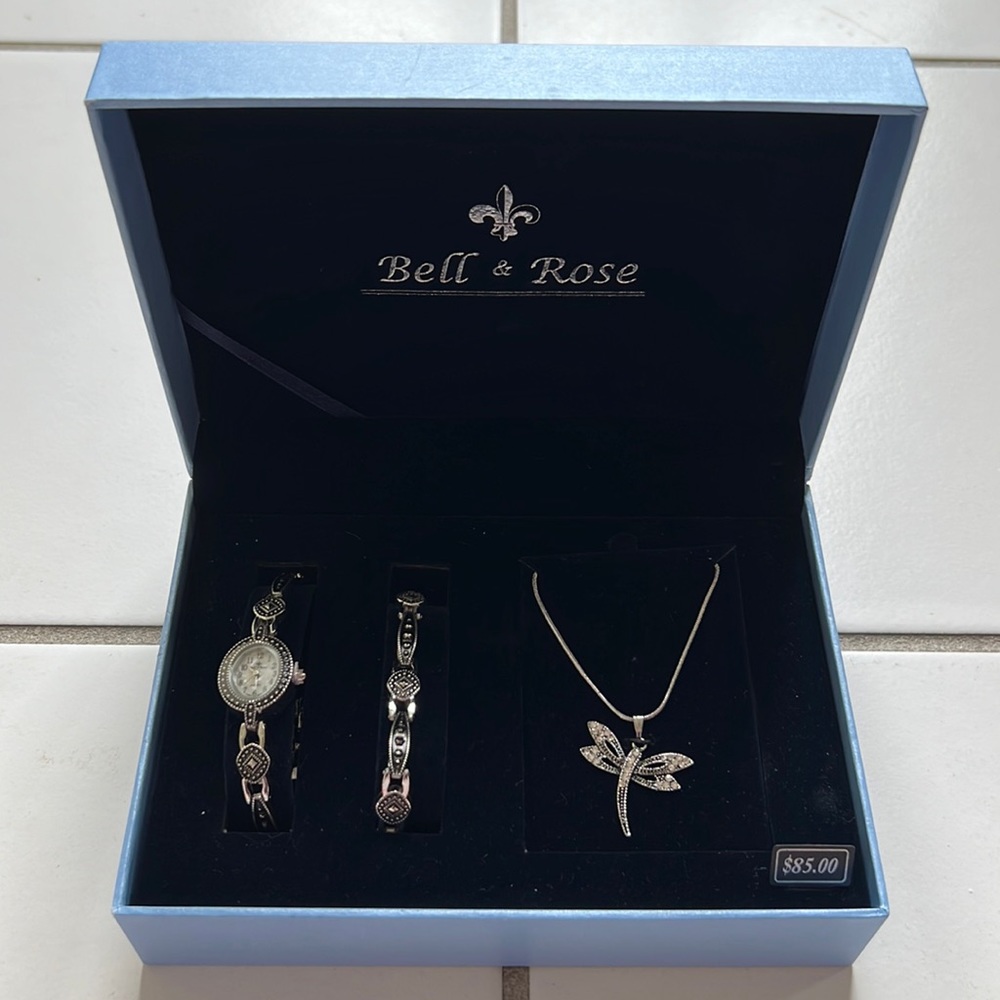 Bell & Rose Jewelry Set
